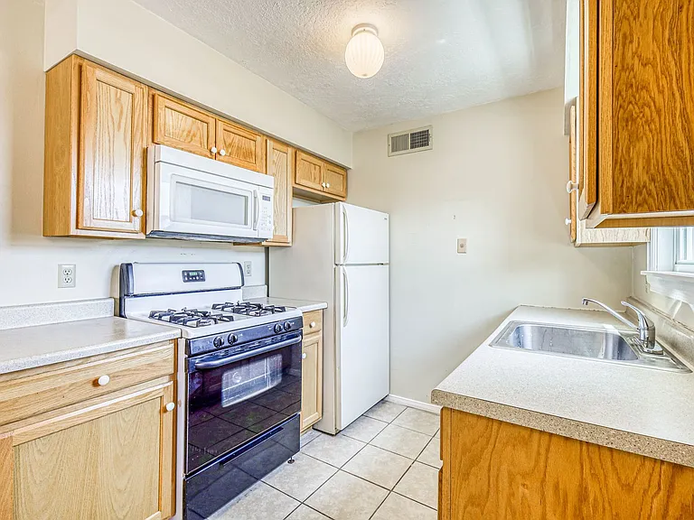 4555 Sun Valley Dr — Photo 26