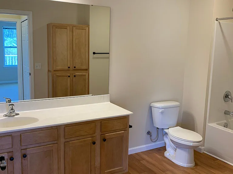 300 Old Mill Rd — Photo 19