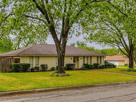3rd image of 4817 Wheelock Dr