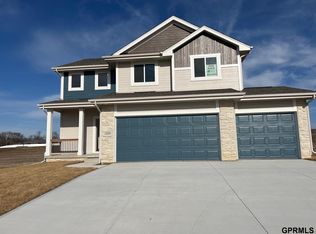 12039 S 45th Ave, Bellevue, NE 68123