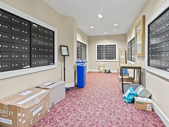 5th image of 2100 Lee Hwy APT 113