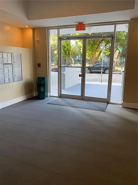 1 bed, 1.0 bath, 730 sqft, $2,300 — Photo 3