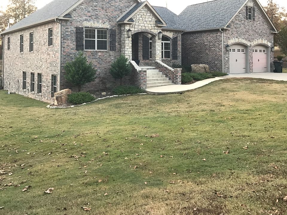 1st image of 110 Holly Farm Ln