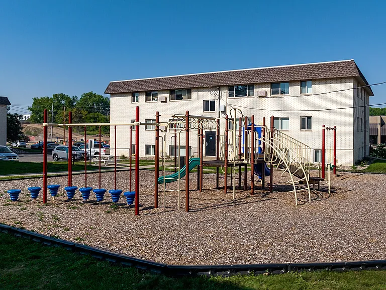Live at The Oaks of West Saint Paul | Spacious & Comfortable Living — Photo 27