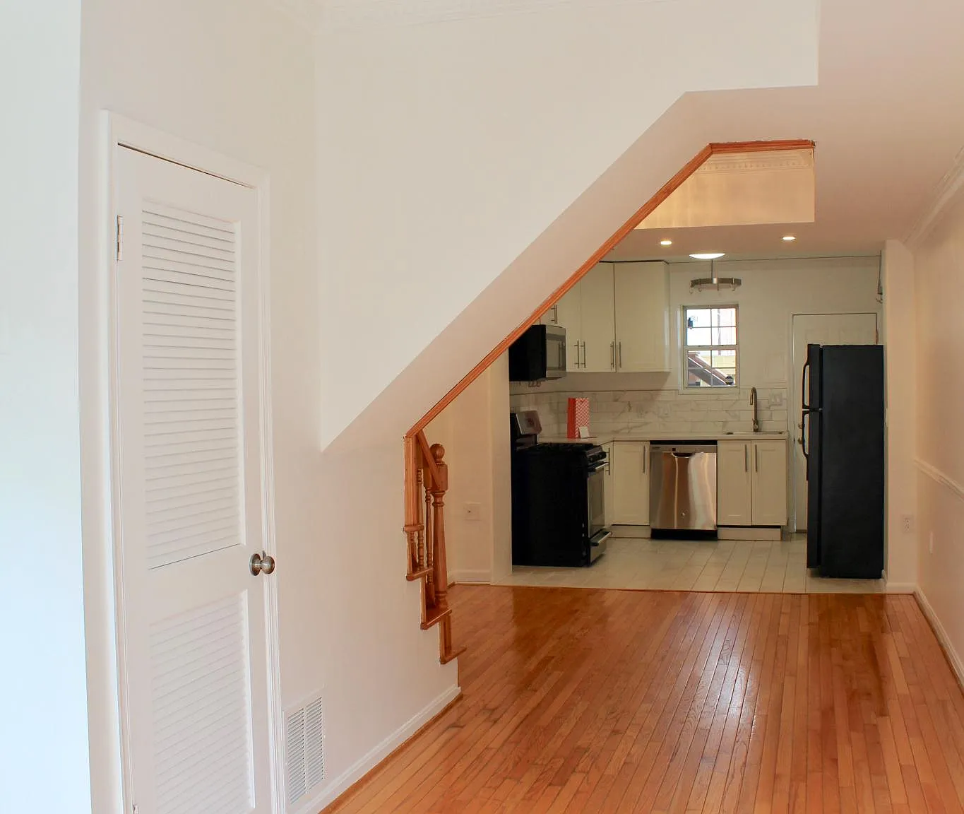 2 bed, 1015 sqft, $3,500 — Photo 4