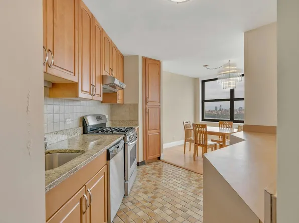 7004 Blvd East image 8 of 39