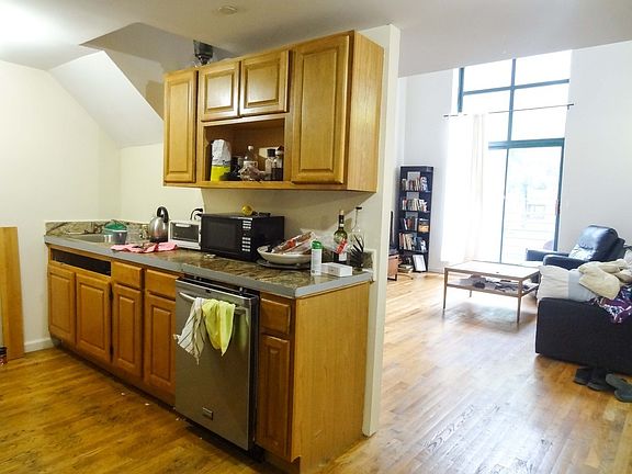 2nd image of 174 Scholes St APT 2A