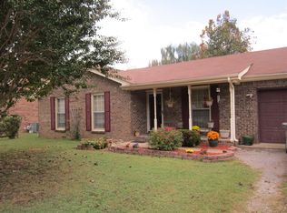 1211 Woodbridge Dr, Clarksville, TN