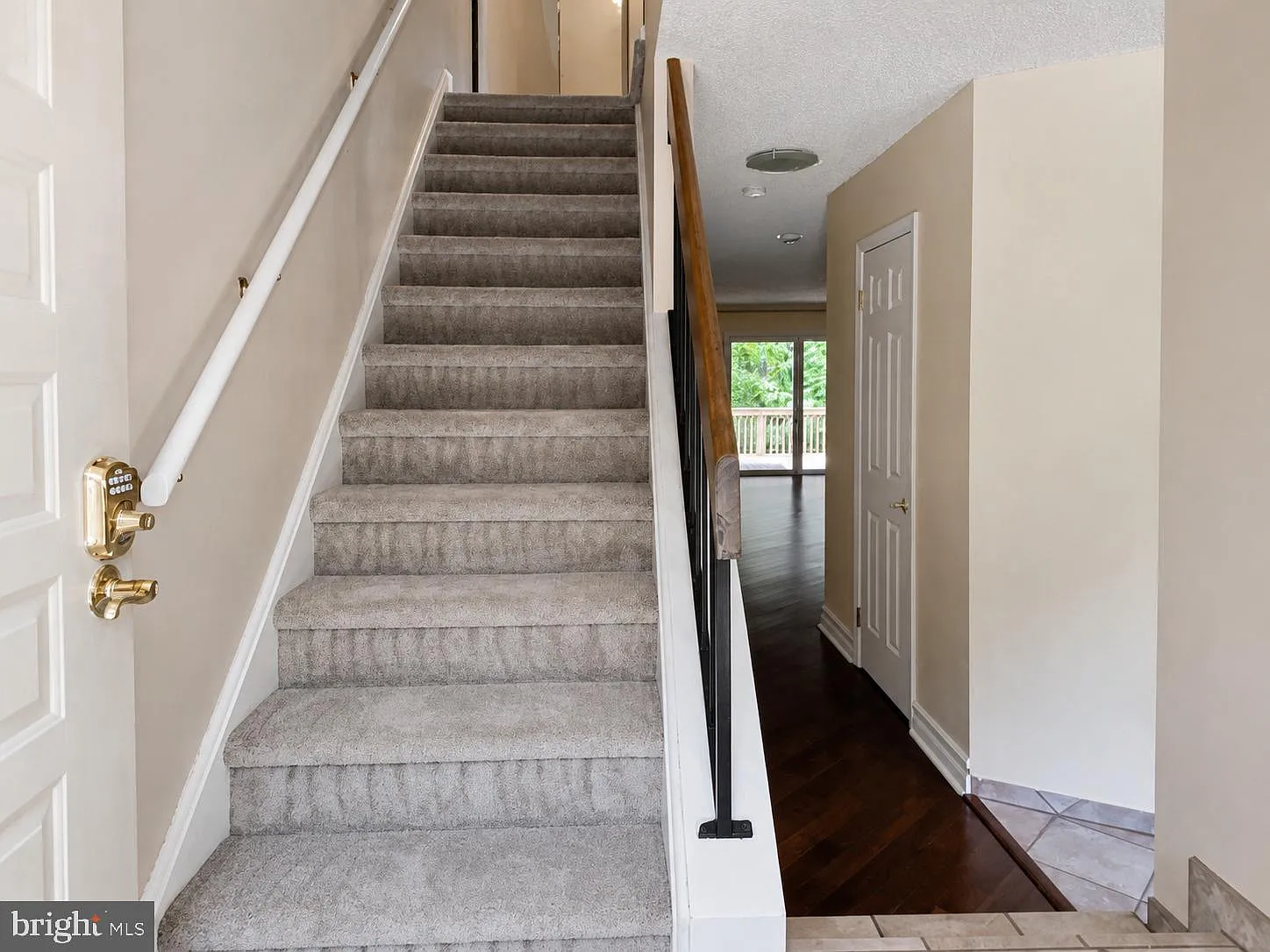 3 bed, 4.0 bath, 1538 sqft, $3,050 — Photo 3