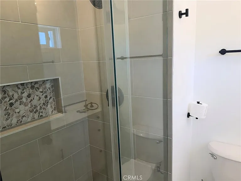 988 Valencia St #6 — Photo 7