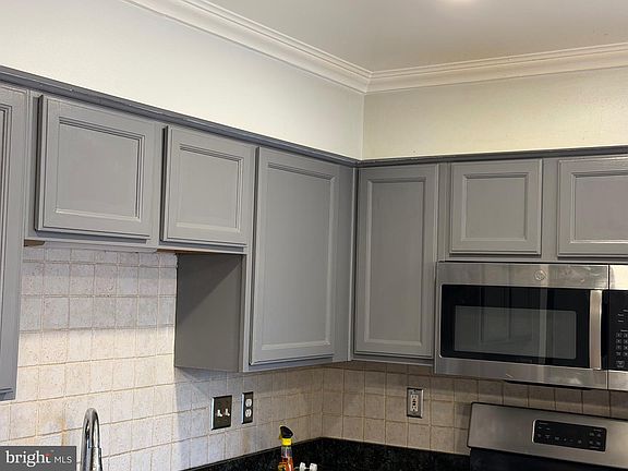 5th image of 1503 Town View Ct