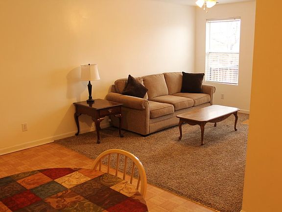 2nd image of 5017 Shannon Dr APT 2