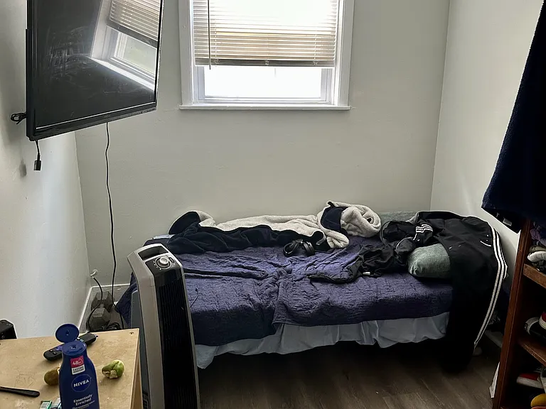 2342 W 18th Pl #1F — Photo 8