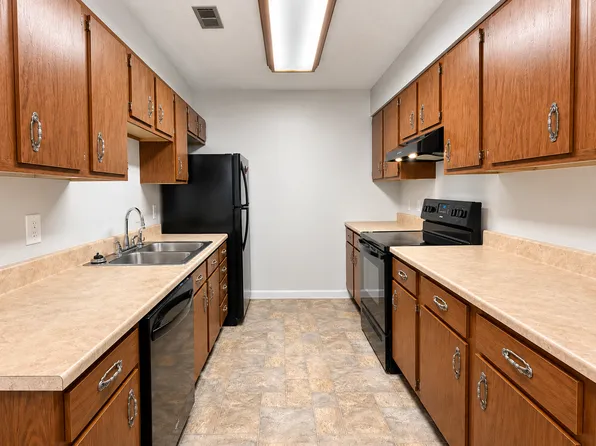 Raven Oaks Apartments