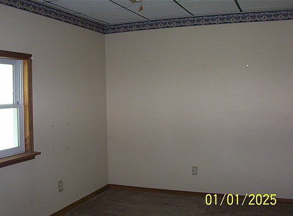 4th image of 310 Campbell St