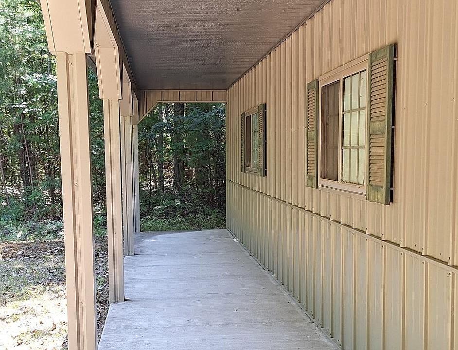 2nd image of 16 & 17 W Bakely Cir
