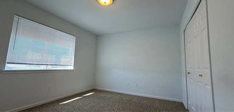 1060 SE Miller Ave — Photo 11