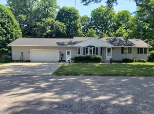 201 W 5th St, Scottville, MI 49454