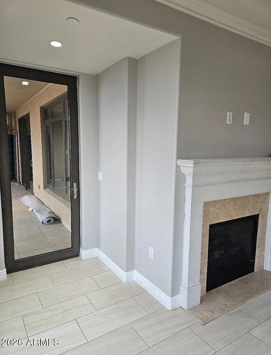 2 bed, 2.0 bath, 1457 sqft, $5,500 — Photo 4