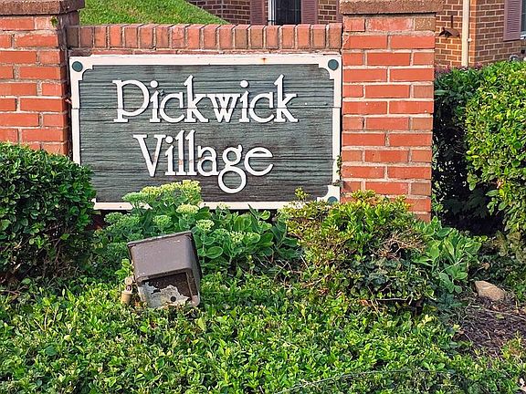 2nd image of 506 Pickwick Village Way