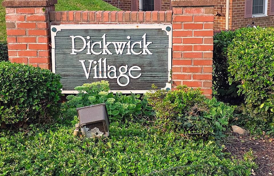 1st image of 506 Pickwick Village Way