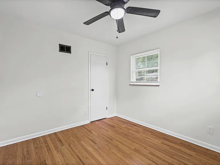 10325 Lookaway Dr — Photo 16