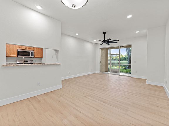 Living Room / Dining Room