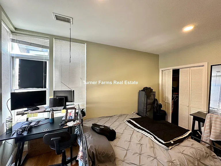 10 Roxbury St #5A — Photo 10