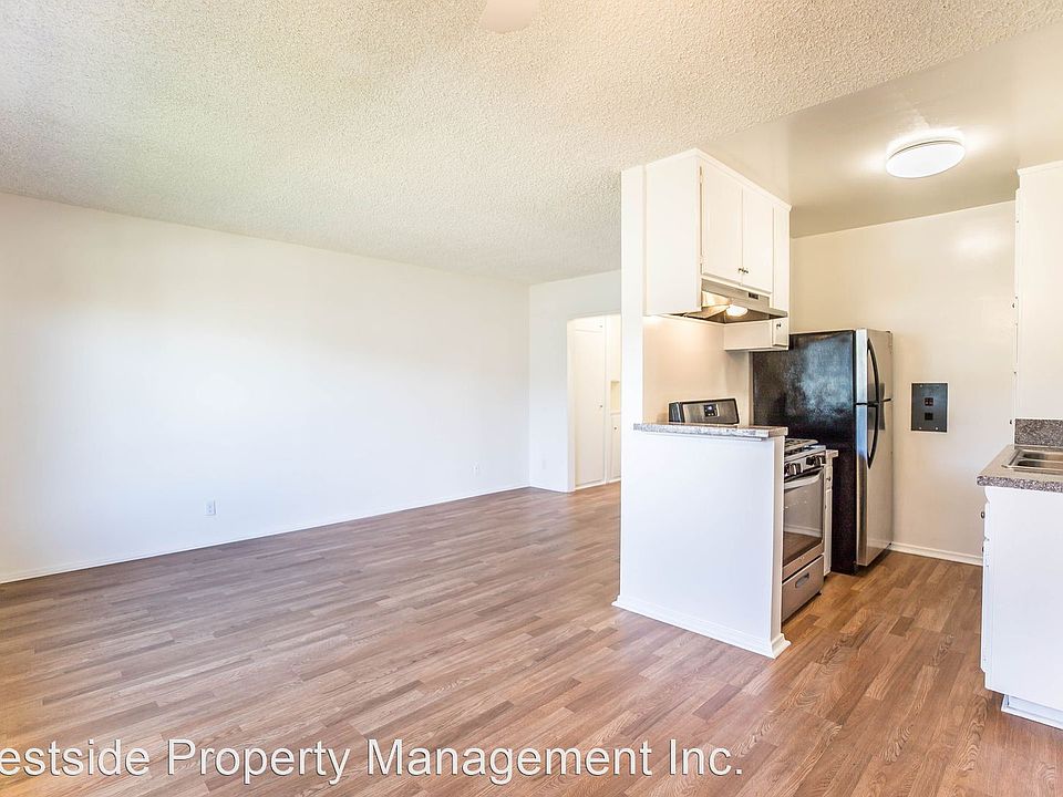 1st image of 12734 Matteson Ave #6