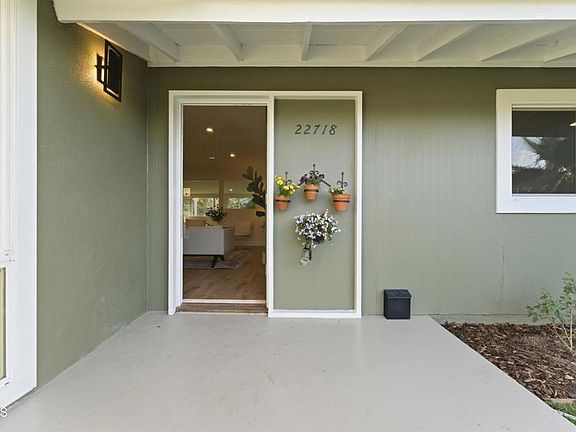 3rd image of 22718 Cantlay St