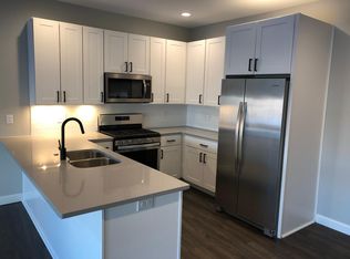 920 S 2nd St, Milwaukee, WI 53204