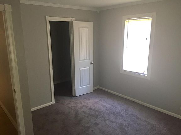 4th image of 3124 SE 16th St