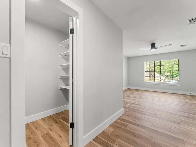 20534 Laverton Dr — Photo 23