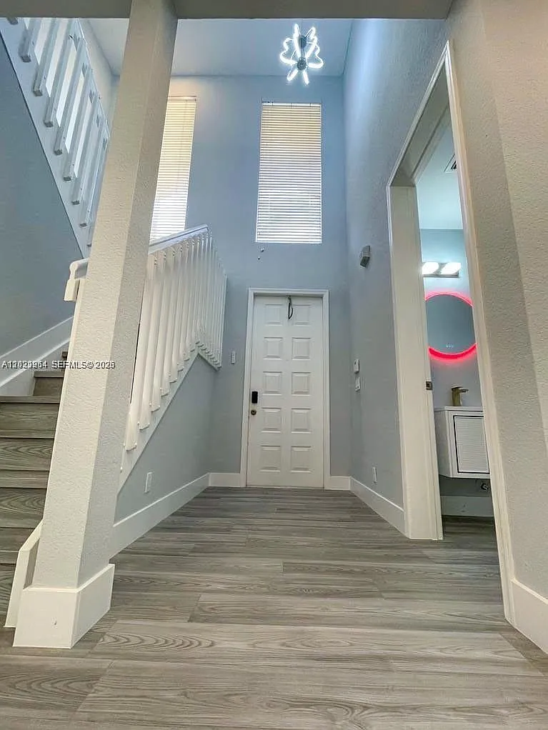 4 bed, 3.5 bath, 2434 sqft, $5,500 — Photo 4