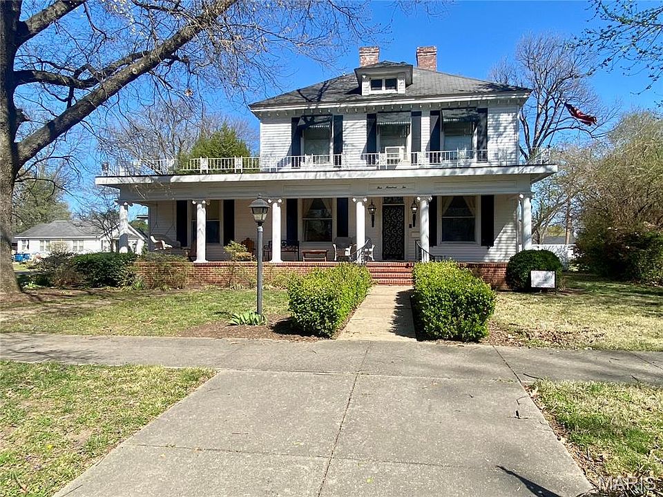 1st image of 502 E Commercial St