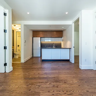 Rented by Nooklyn NYC LLC | media 49