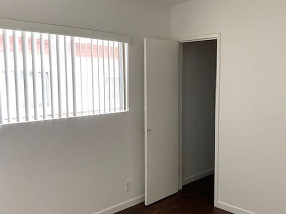 3rd image of 1307 Federal Ave APT 8
