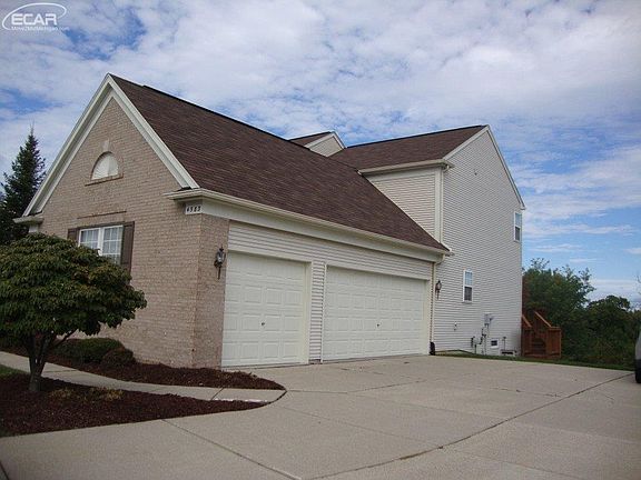 2nd image of 4583 Brighton Cir
