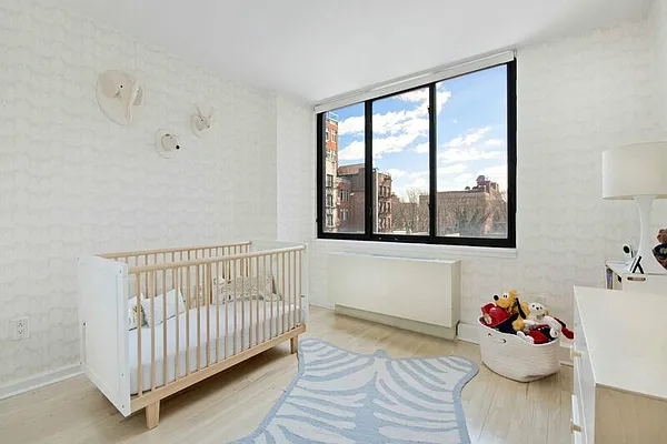Rented by Level Group | media 6