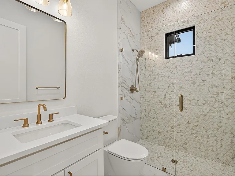 402 Emerald Way — Photo 16