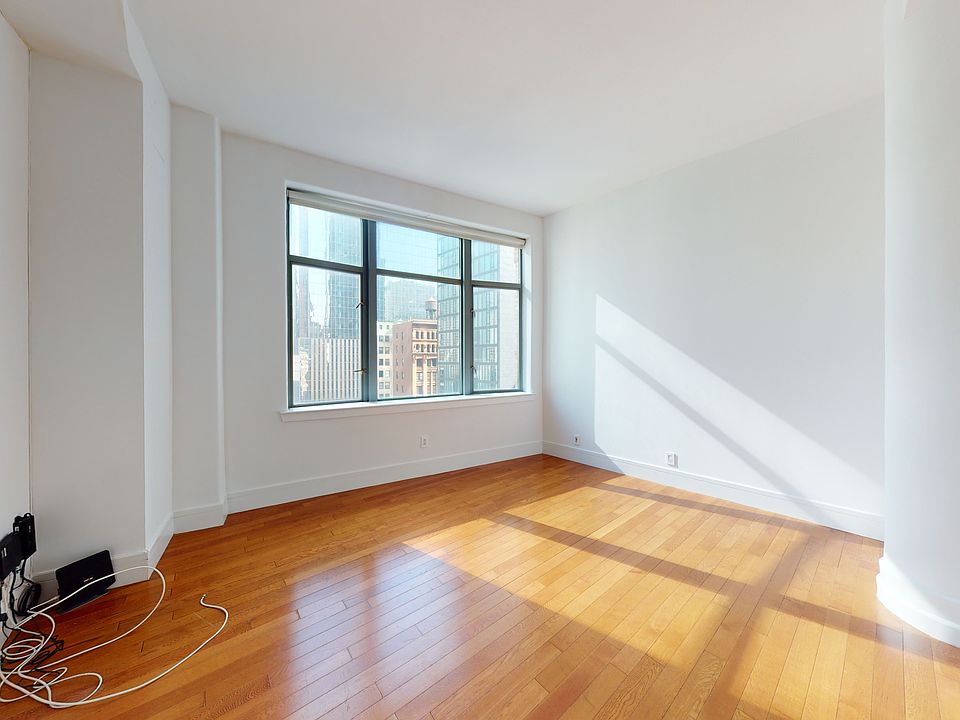 1st image of 120 Greenwich St APT 11A