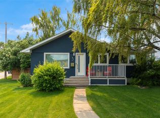 3 N Wilshire Pl SW, Calgary, AB T3C 3B9