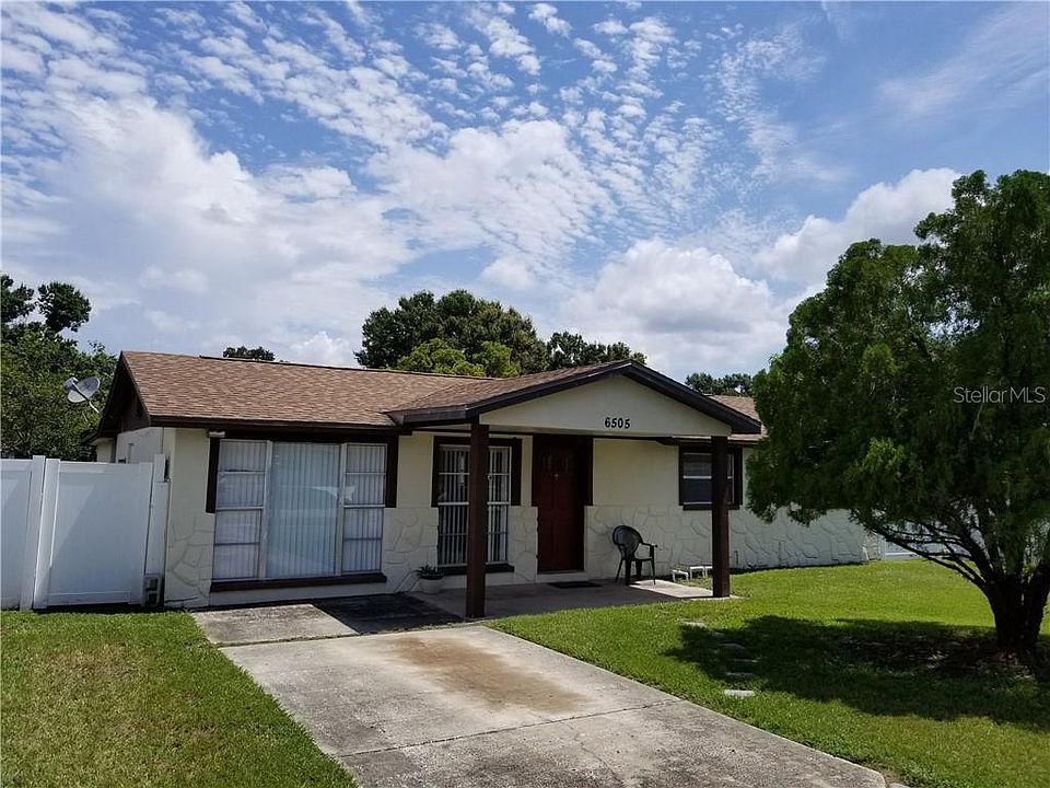 1st image of 6505 Runningwoods Dr