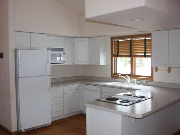 3rd image of 6 Sundance West, Lot 6 Court