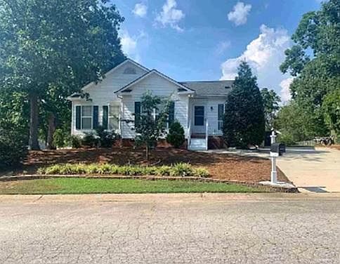 parking for multiple cars in driveway
