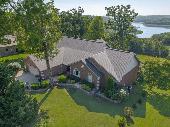 184 Harbor Point Ct, Midway, AR 72651