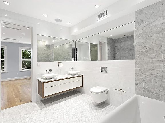 5th image of 162 Herkimer St APT 2