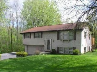 654 Reinholds Rd, Denver, PA 17517