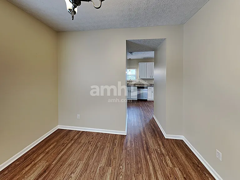 8789 Linick Dr — Photo 7