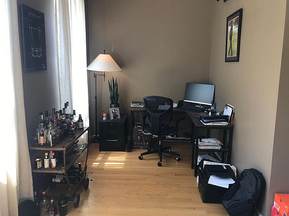 4th image of 1322 N Wolcott Ave APT 2F